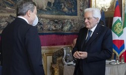 ITÁLIA - Premier MARIO DRAGHI pede demissão, mas o presidente MATTARELA não aceita