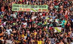 Milhares de Indgenas marcham em Braslia